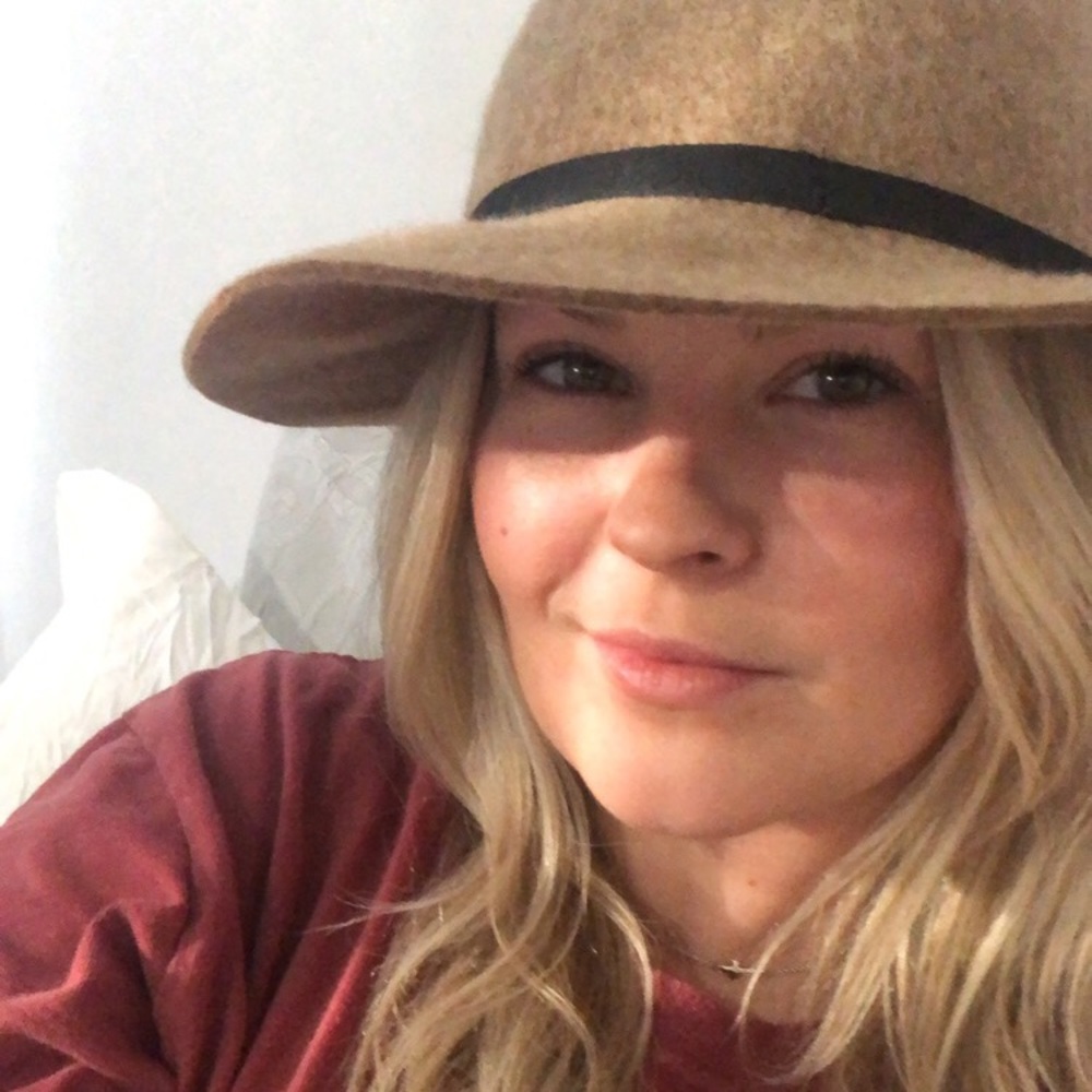 Meet your Posher, Anna